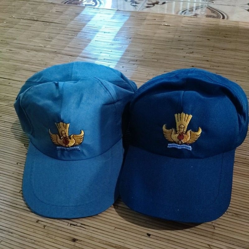 Topi Sekolah SMP dan SMA