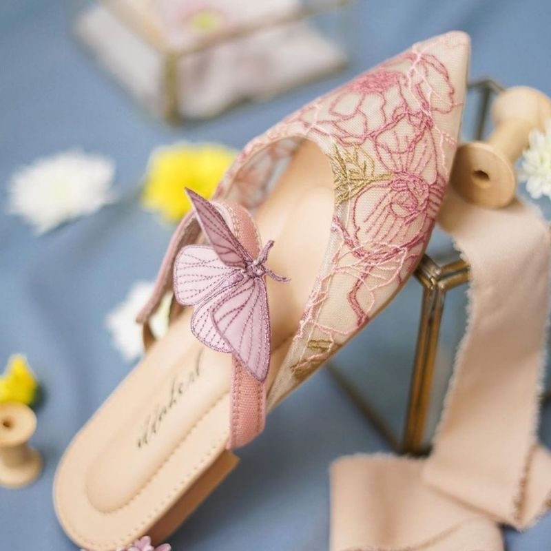 Ittaherl Dandelion Embro Blush Slipper Strap Size 40