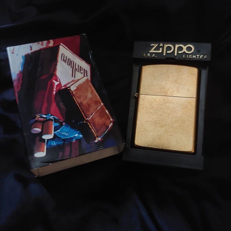 Zippo Marlboro promotion pack 2003