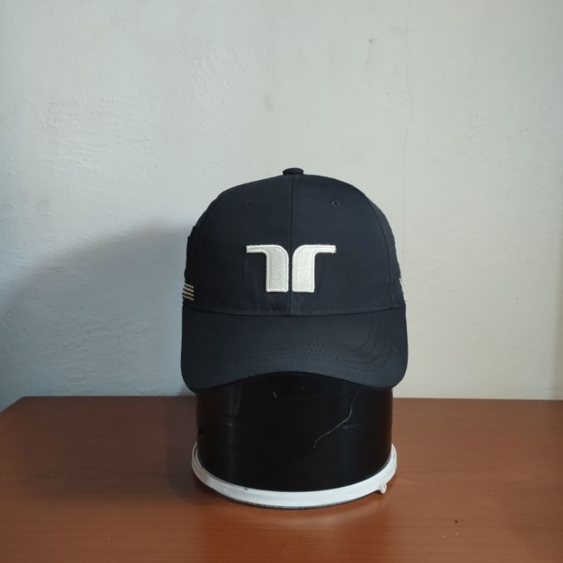 Topi Rastel Performance Sports