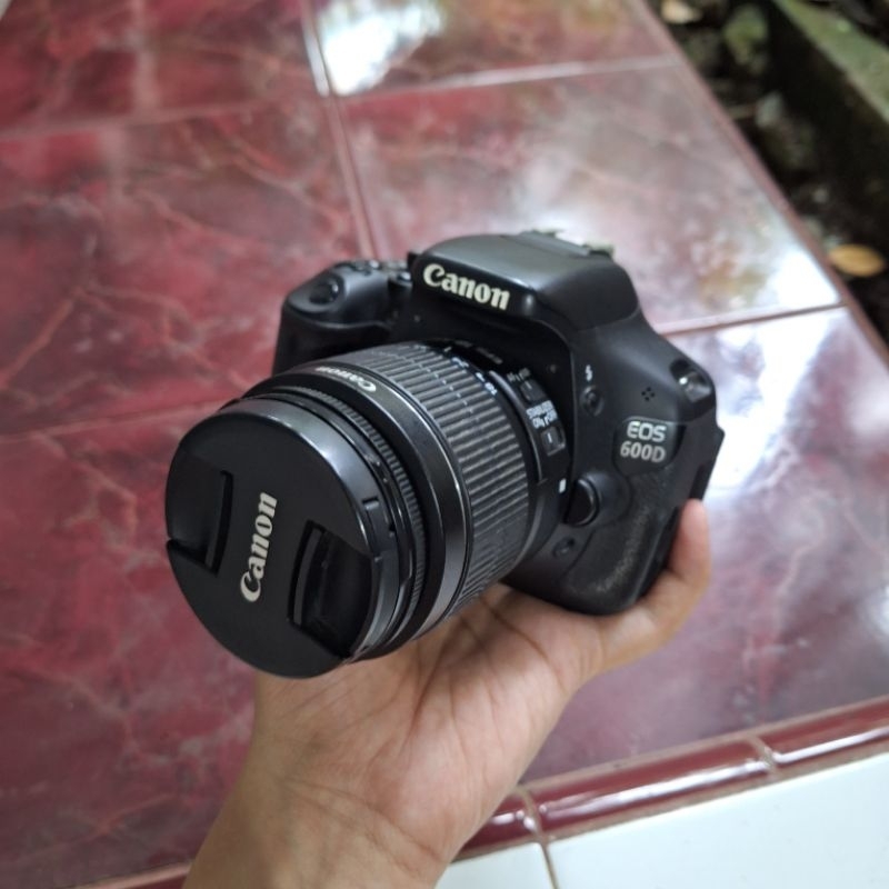 Kamera Second DSLR Canon EOS 600D