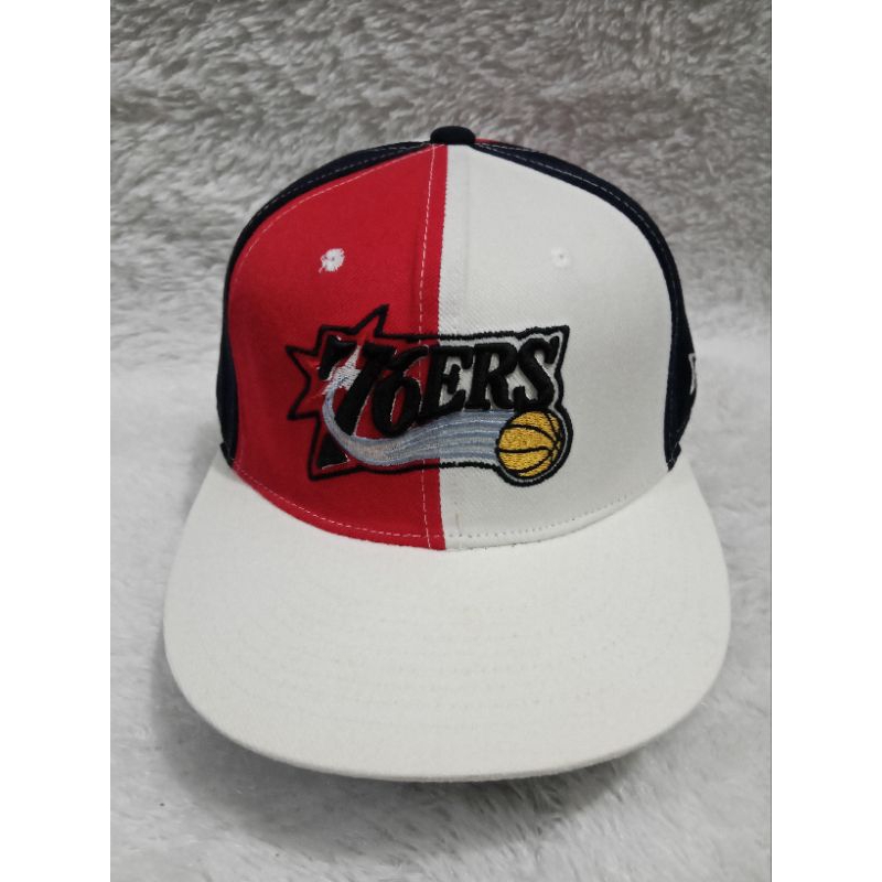 Topi Sixers NBA x New Era