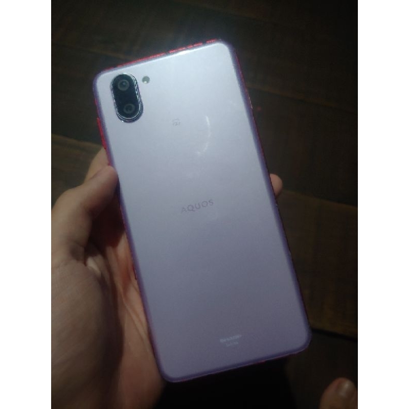 Sharp Aquos R3 minus