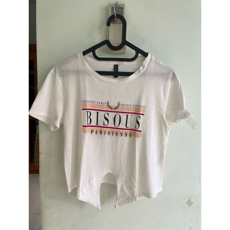 PRELOVED Kaos putih Divided