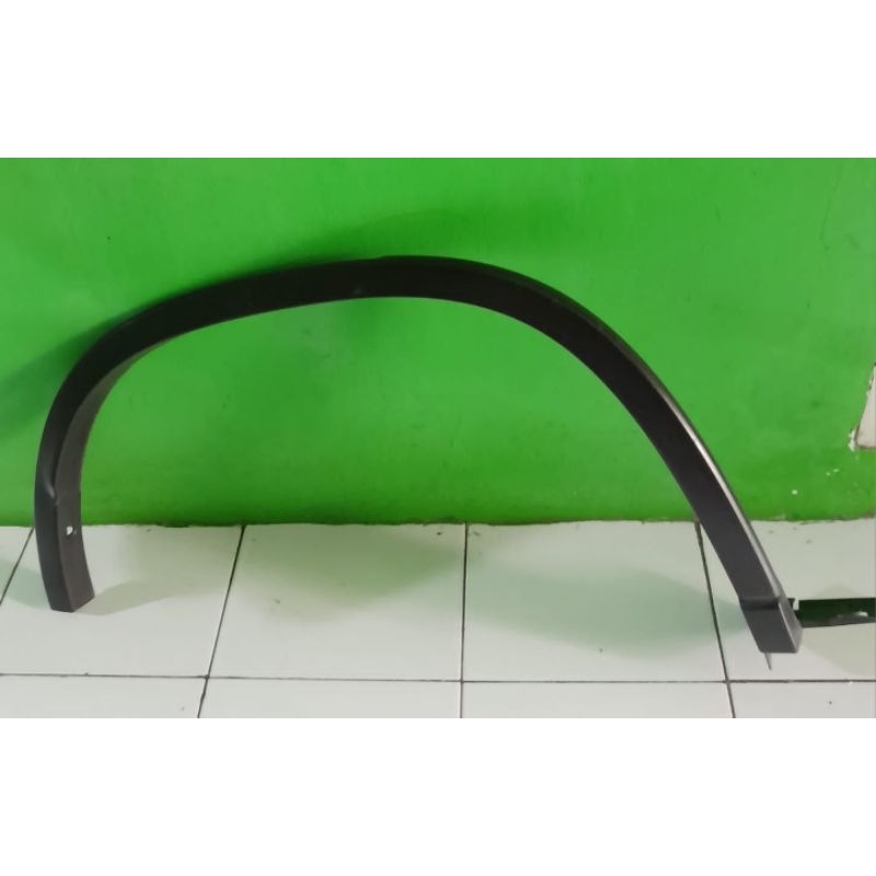 Over Fender Belakang Nissan Xtrail T31