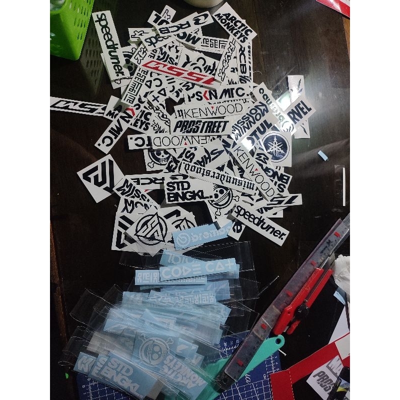 

Sticker Cutting Serba Lima Rubu Sticker Murah