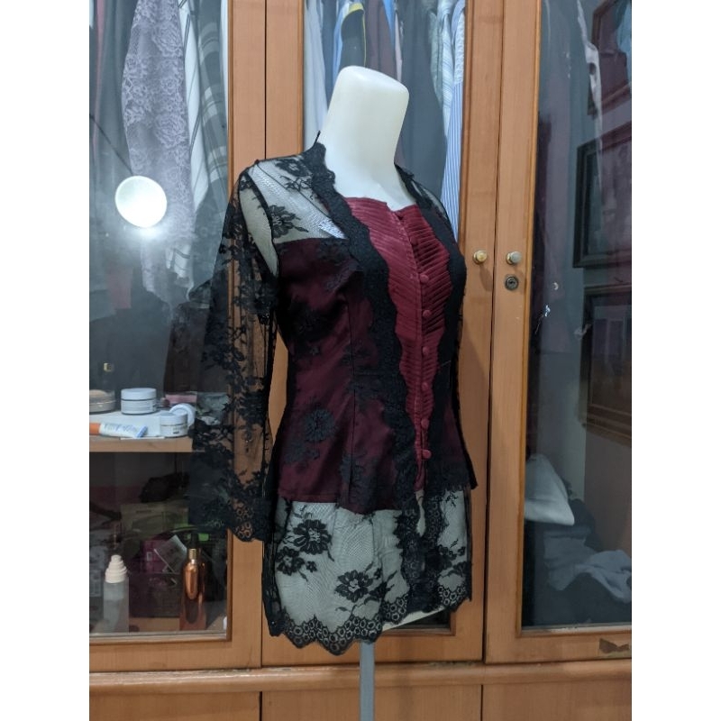 Kebaya moderen baju wisuda kebaya Kartini merah hitam kebaya Payet modern preloved m460