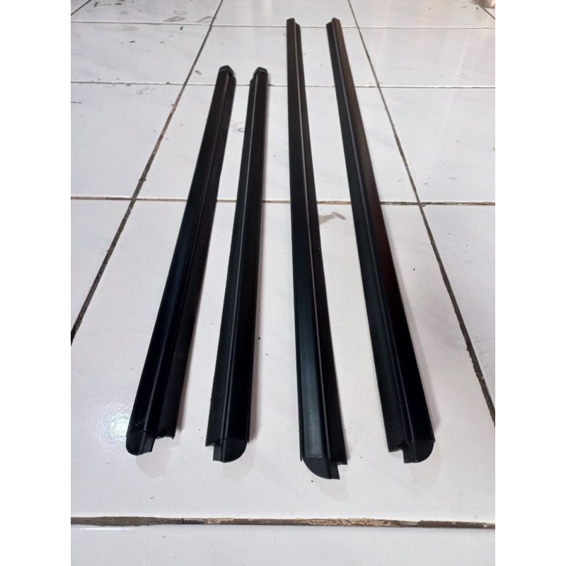 Pelipit kare kaca luar toyota Vios Gen 1 original