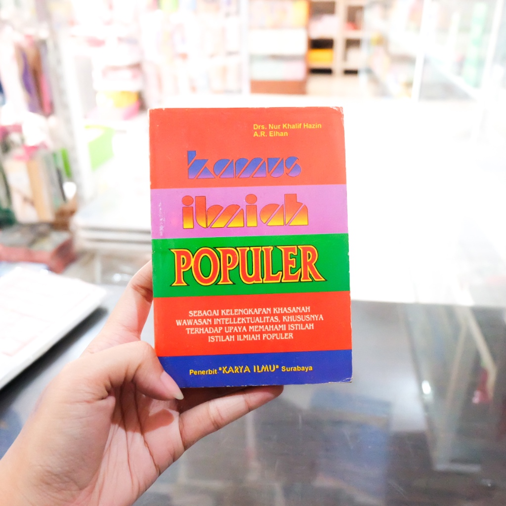 Buku Kamus Ilmiah Populer