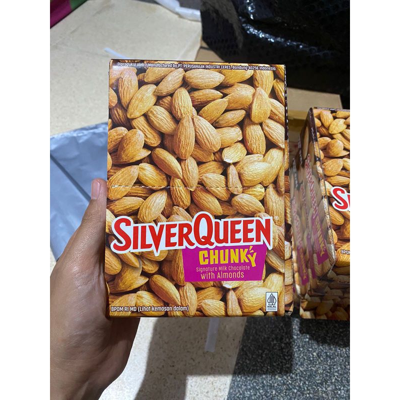 

Silver Queen Chunky Almond 26gr box isi 12