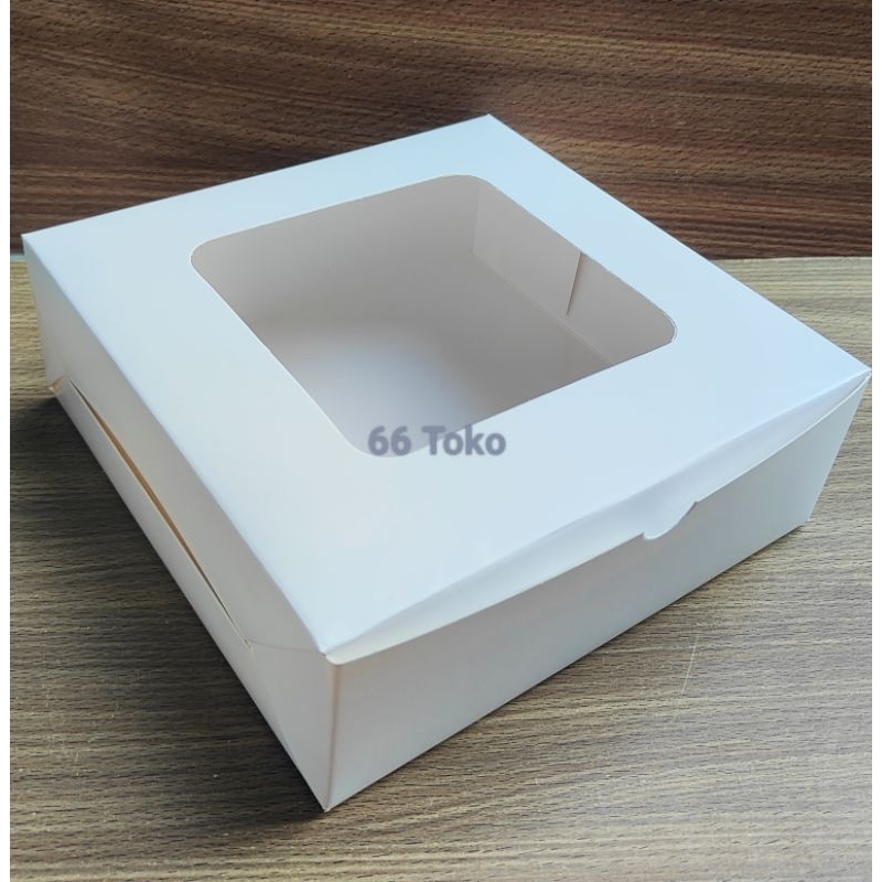 

kotak/dus ivory 20x20x5