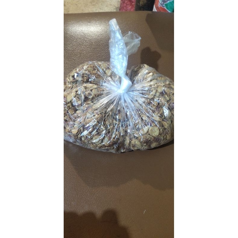 

BAWANG GORENG 1/2 kg