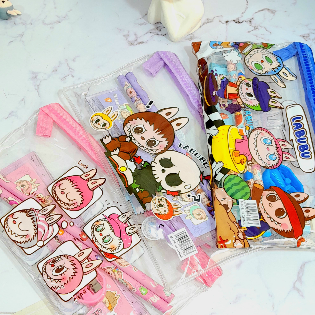 

Set Pouch Alat Tulis LABUBU Super Cute Lucu Harga Termurah Isi Penggaris Pensil Penghapus Serutan + Free Pouch Tempat Pensil Ready 3 Warna Biru Ungu Pink / Paket Alat Tulis Labubu Favorit Anak Stationary Fancy Bisa Grosir dan COD