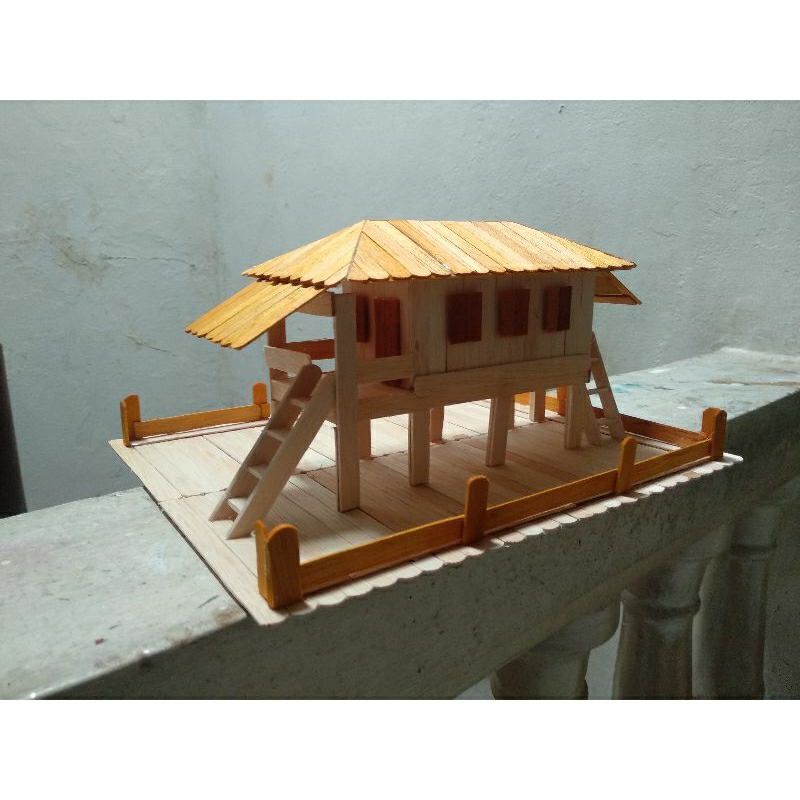 Prakarya Maket Miniatur Rumah Betawi Panggung dari Stik Eskrim