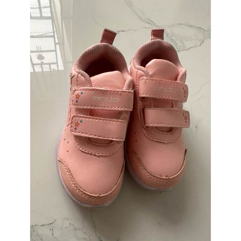 preloved sepatu Ando unicorn pink