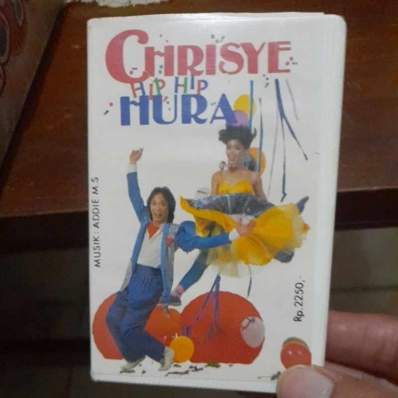 kaset pita chrisye hip hip hura (K097)