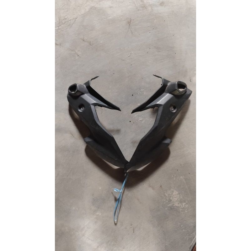 Kupingan Lampu depan MT25 ORI Copotan- Cover Headlamp reflektor MT-25 Original second