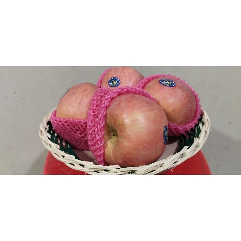 

PREMIUM APPLE FUJI