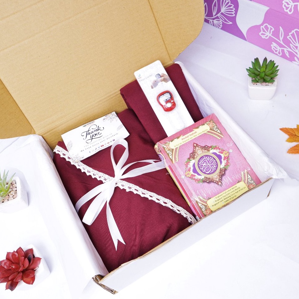 Hot Sale  Giftbox Mukena Hampers Lebaran Alquran mushaf wanita tasbih digital  Kado pernikahanHadiah