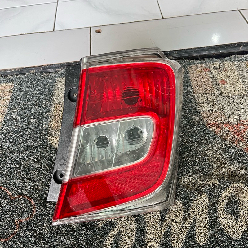 stoplamp honda freed 2015
