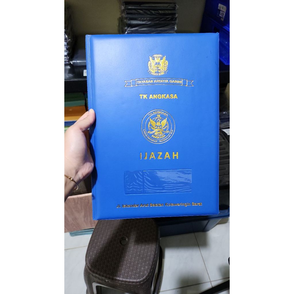 

MAP RAPOT IJAZAH ISI 6 KANTONG MINIMAL ORDER 20 PCS