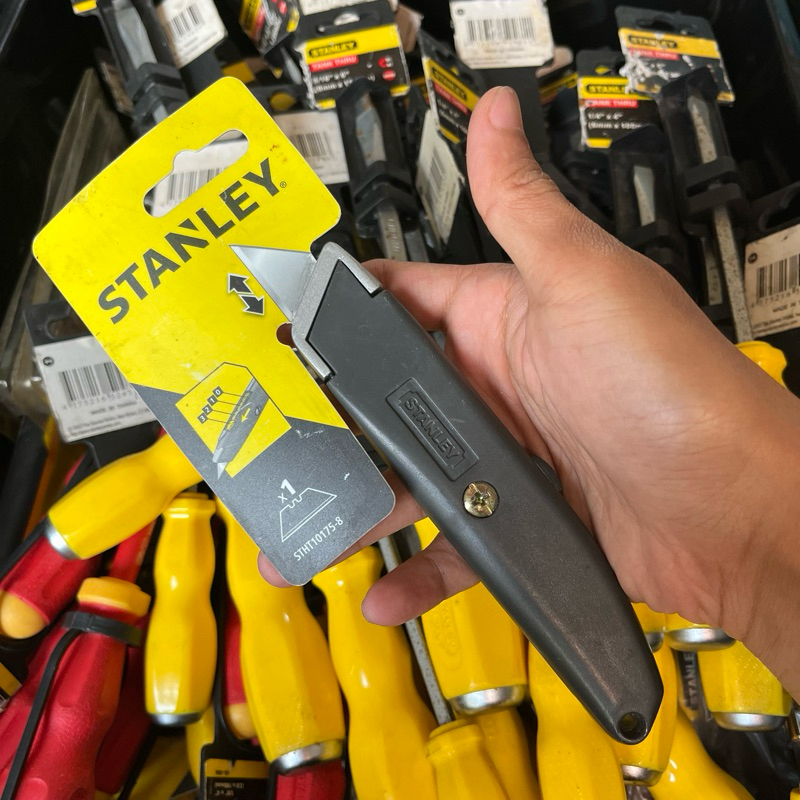 

Cutter STANLEY 6 1/8 IN RETRACTABLE UTILITY KNIFE