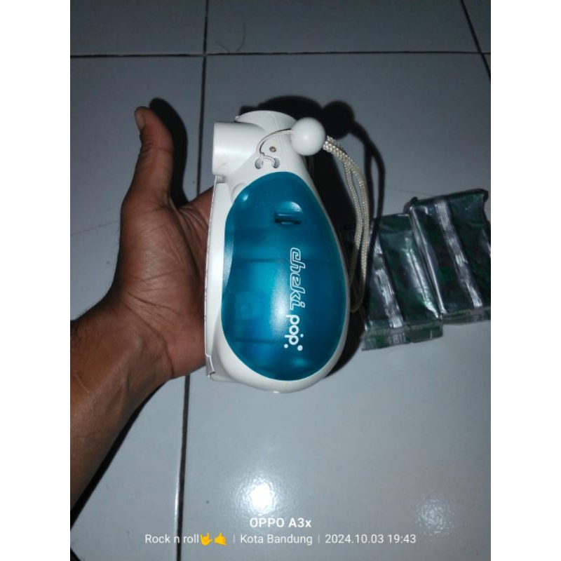 camera fuji polaroid