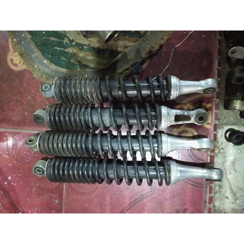 shock belakang Supra 125 ORI copotan