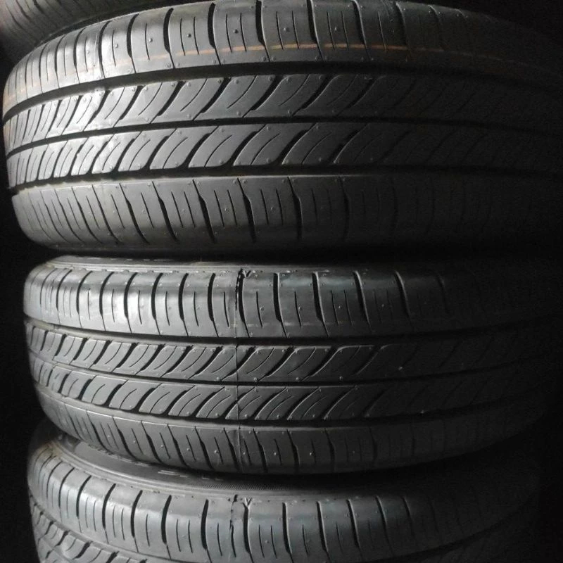 Ban mobil ukuran 195/65 ring 15 second Tubles