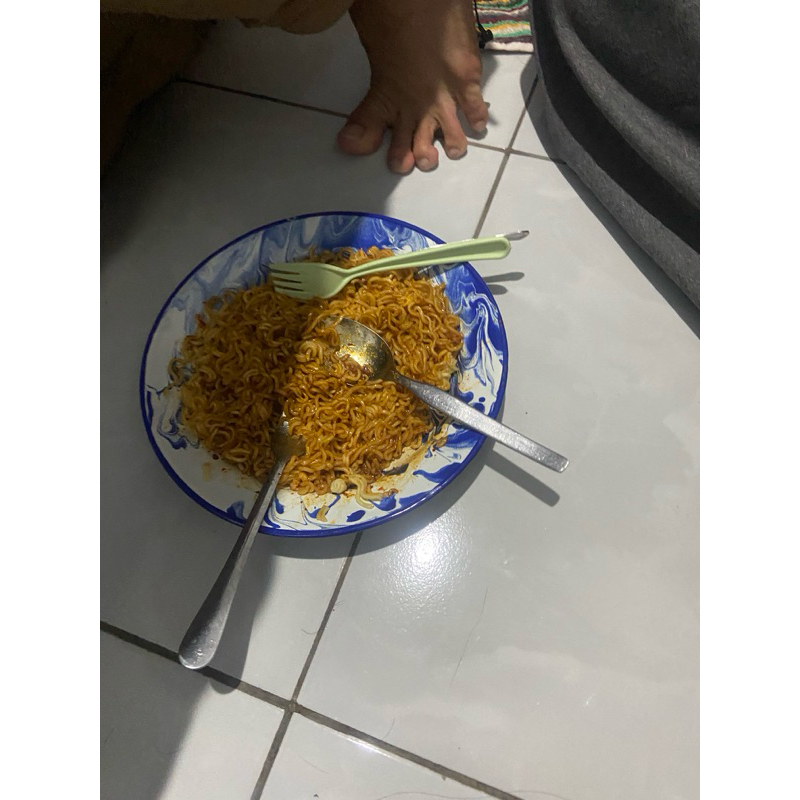 

PAKET INDOMIE PEDAS