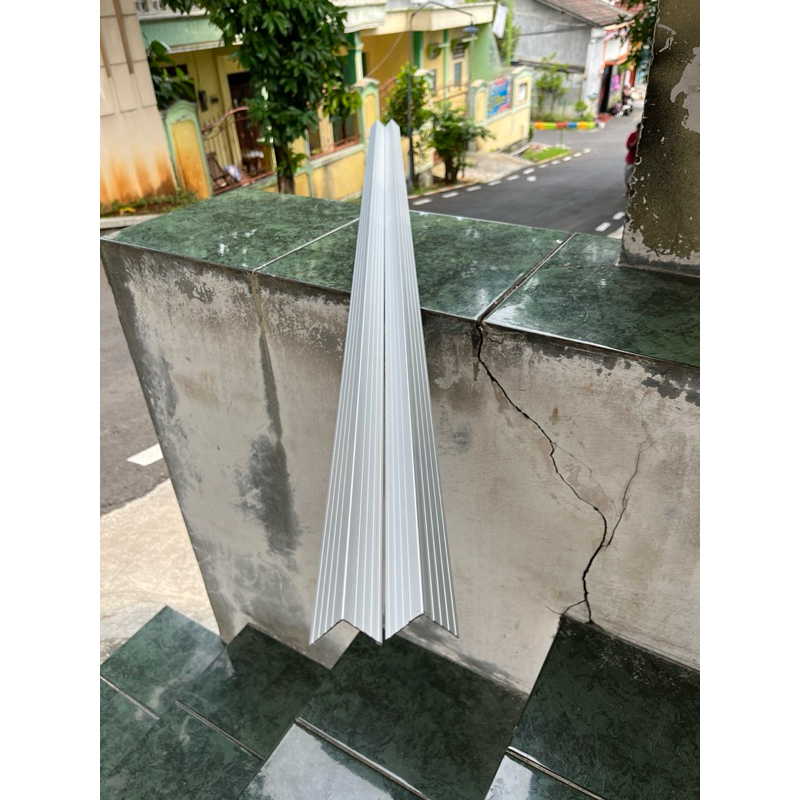 Lis alumunium L warna silver panjang 3 meter high quality wajib potong