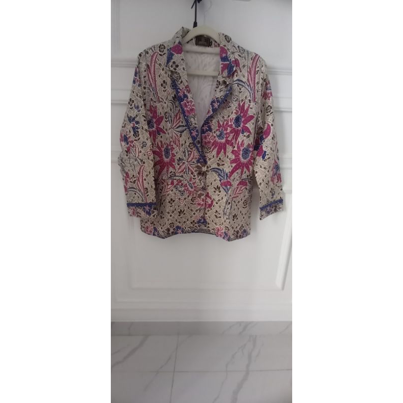 Blazer Batik Johanna Preloved vvgc