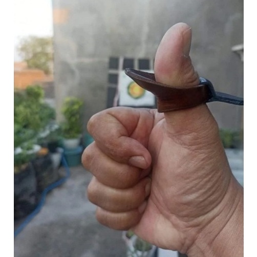 Molonyon Thumb Jild/ Thumb Ring Panahan/Cincin Panahan Jari dari Kulit
