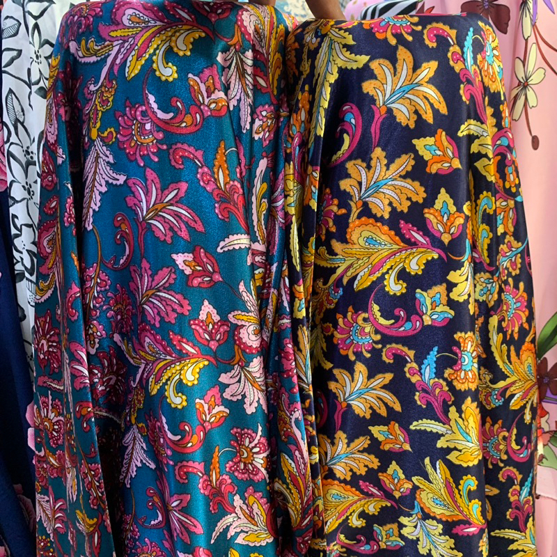 kain silk premium - kain silk motif - kain satin silk lembut - silk motif batik - kain silk ulir bat