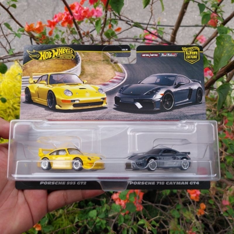 Hotwheels Twopack Porsche 993 GT2 & Porsche 718 Cayman GT4