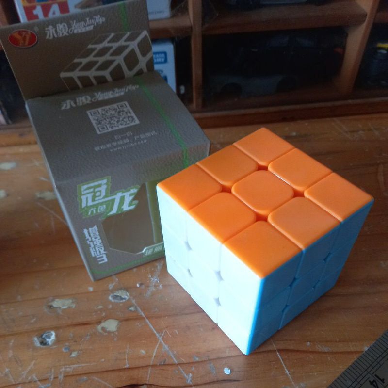 Mainan Kubus Rubik 3 x 3 stikerless Ori Asli Original