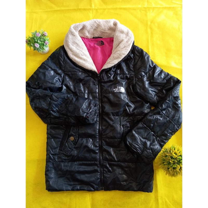 Jaket Tebal TNF Buat Cewek Preloved