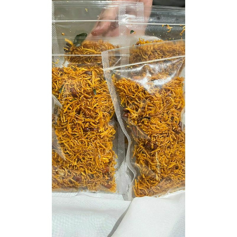 

Serundeng Ubi Padang