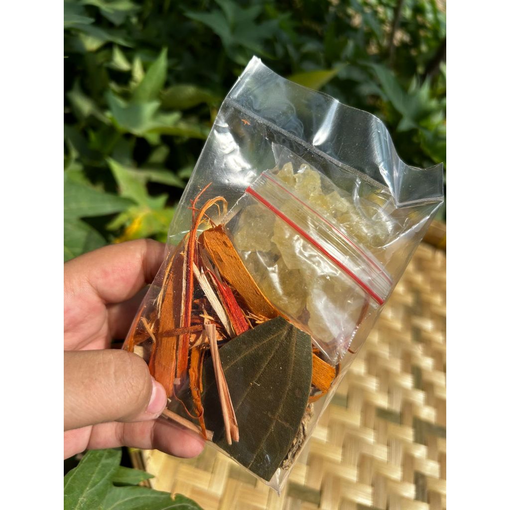 

KENCONO PUTRI MINUMAN HERBAL SEHAT DAN MENGHANGATKAN BADAN DIJAMIN HALAL