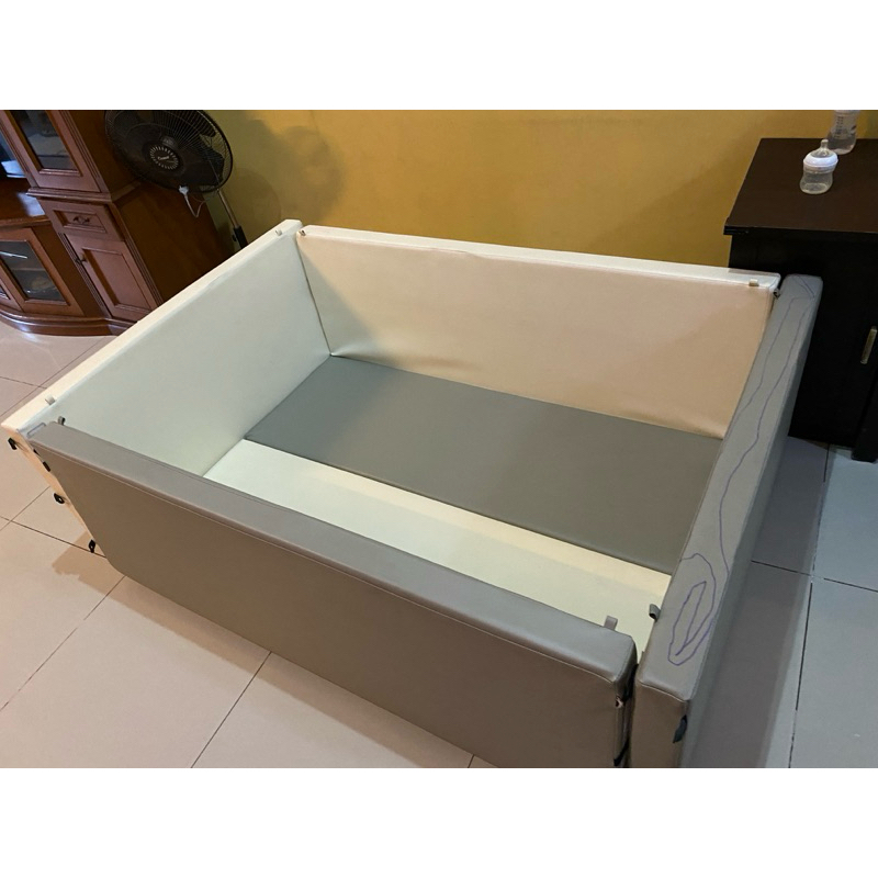 Preloved Little Hippo Bumper Bed Large