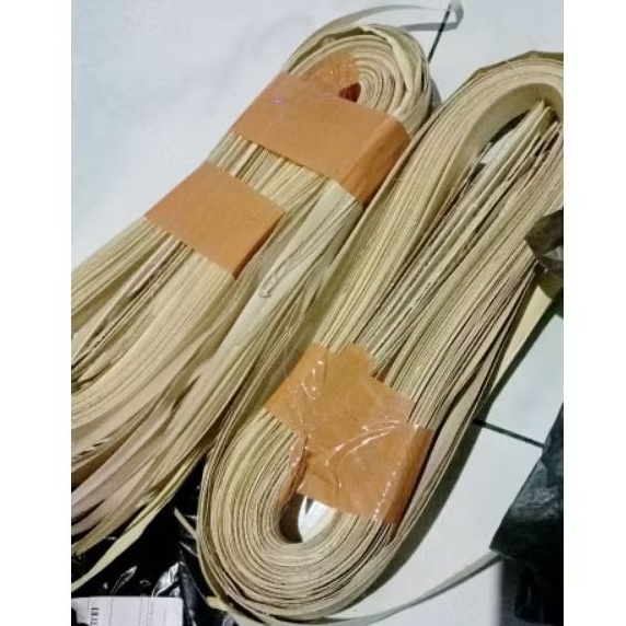 

Daun Siwalan / Lontar / Ental Type SEDANG Bahan Anyaman