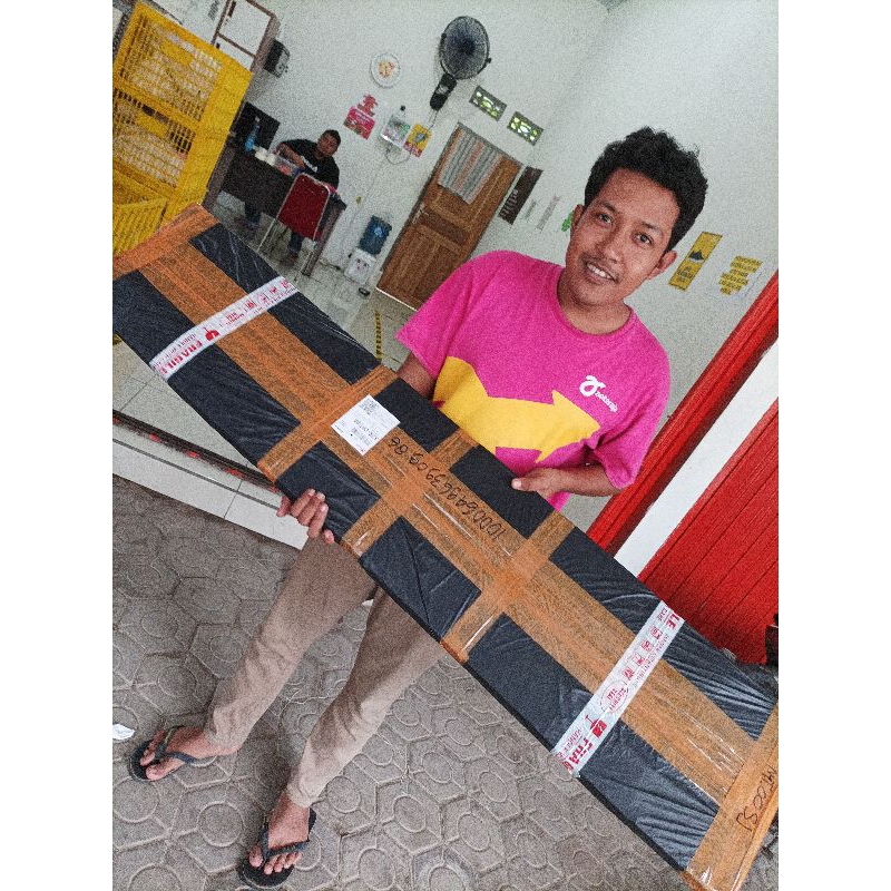 

PACKING PLASTIK KARDUS CORBEK/BR 110CMMENTAHAN