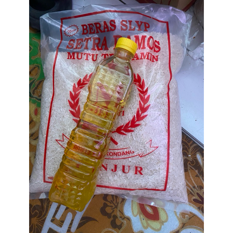 

paketan beras super cianjur 3kg dan minyak