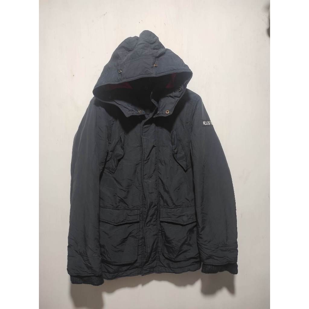 Hollister Outdoor jacket  Size :  M fit L