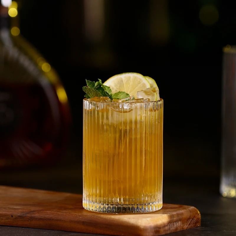 Garafa Gelas Whisky Striped Rock Highball Glass Heat Resistant 250ml transparant
