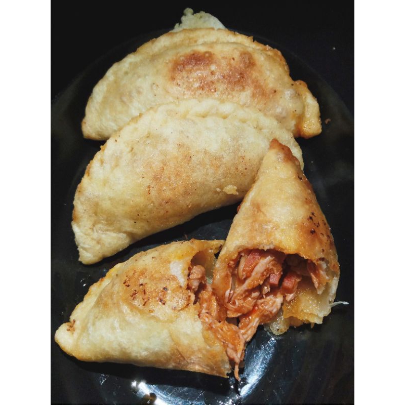 

Cireng Jumbo Ayam Suwir Frozen / Isi 3 pcs