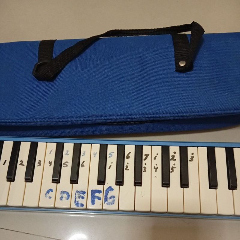 alat musik pianika yamaha preloved