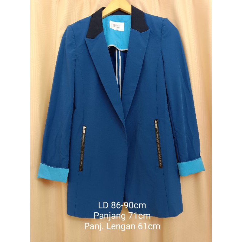 Preloved Blazer Two Tone Birel Stik Balik Zishen (Kancing Pengait tdk ada)