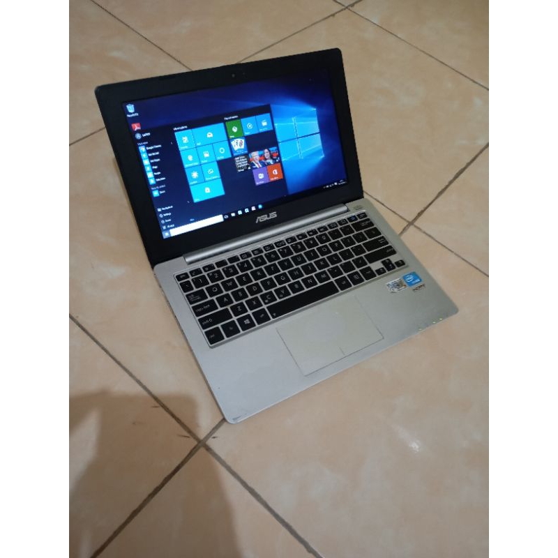 LAPTOP netbook second murah asus 12 inch slim celeron ram 4gb normal semua siap PAKAI & zoom baterai