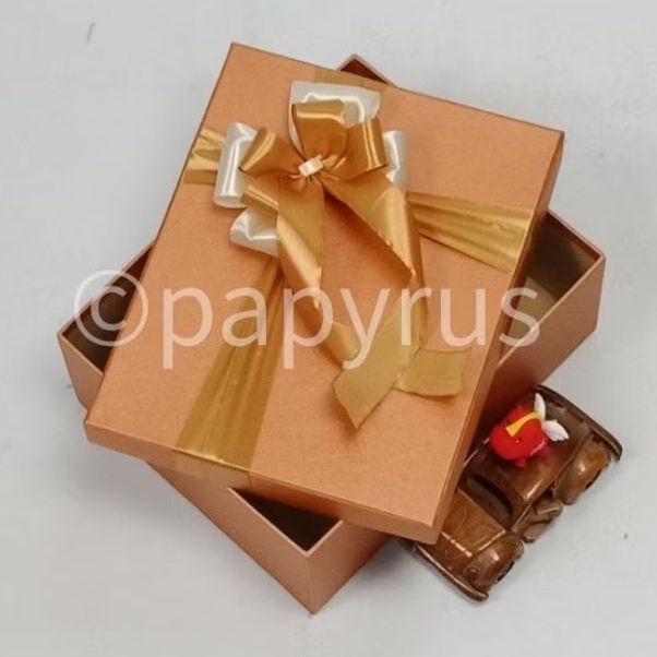 

PAPYRUS 20x25 Tinggi 10cm Kotak Kado Gift Box Hadiah V3